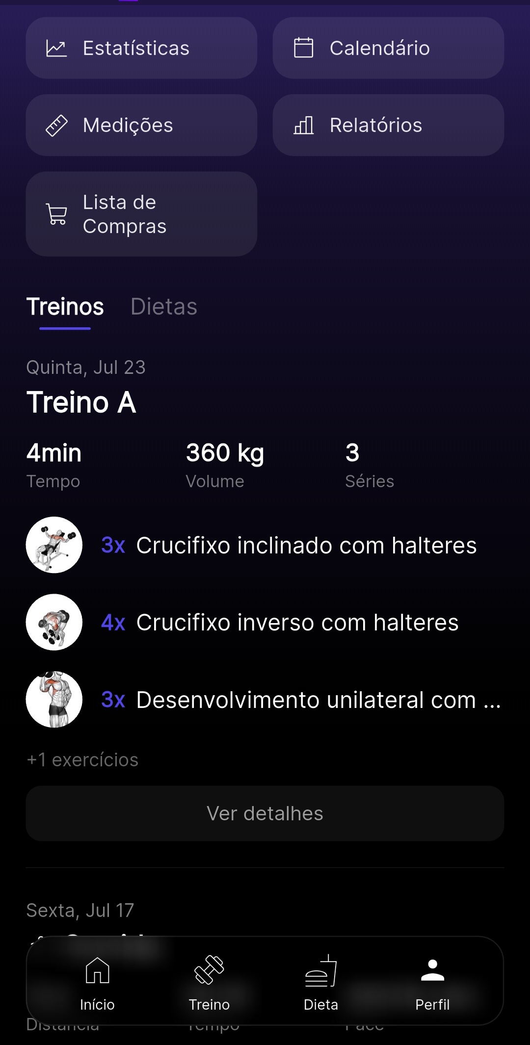 App do aluno Premium Coach — histórico de treinos com volume e exercícios