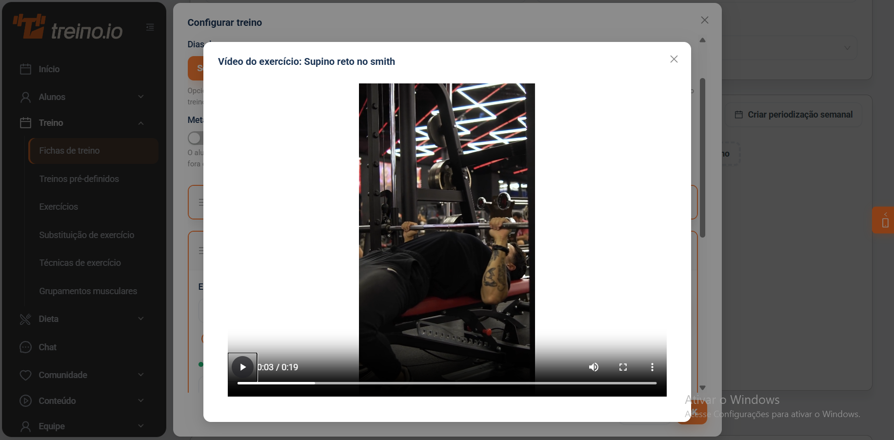 Treino.io — vídeo de exercício com pessoa real